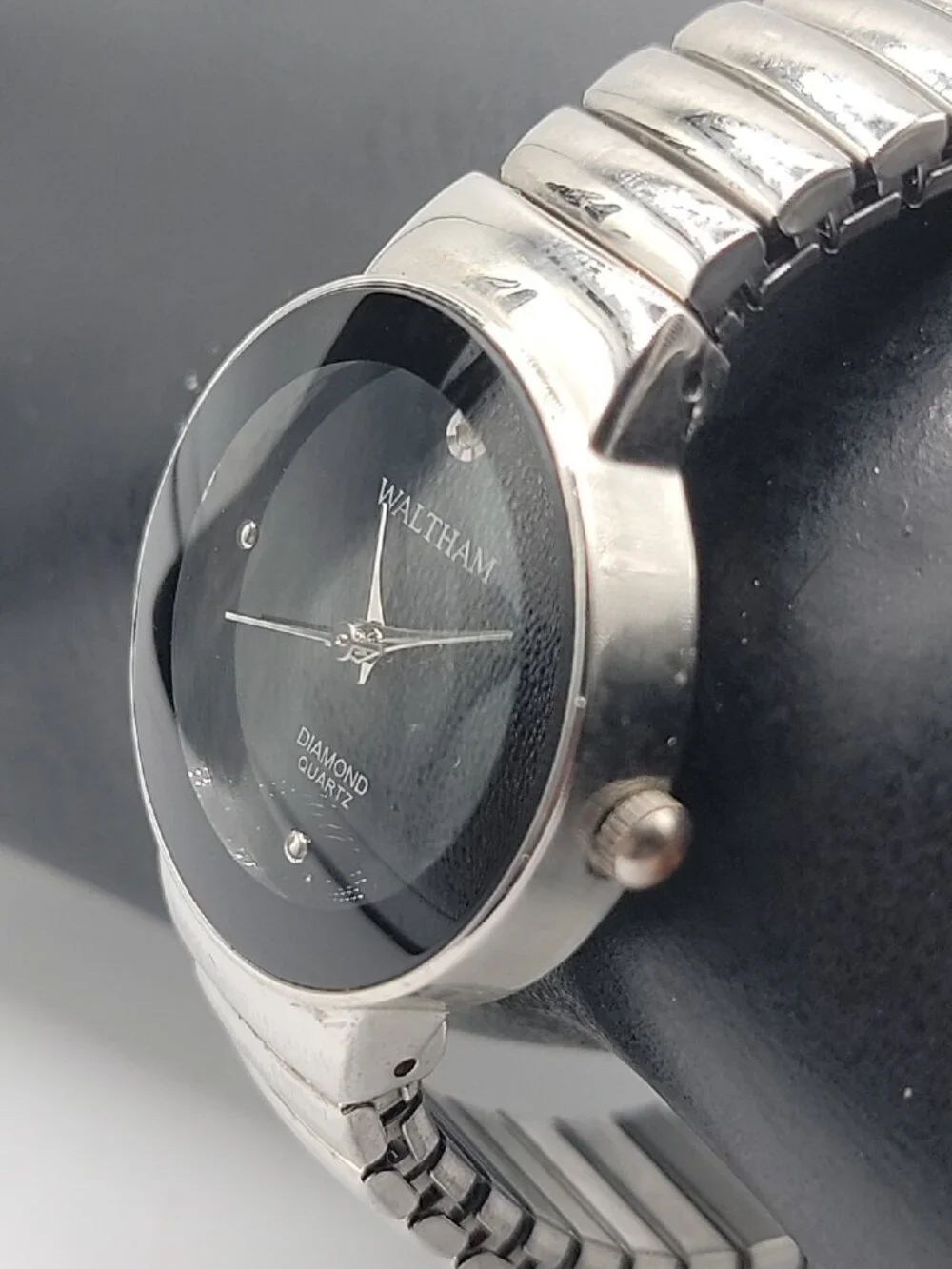 Vintage Waltham Ladies Diamond Quartz Watch 28mm Black Dial Silver Tone Band
